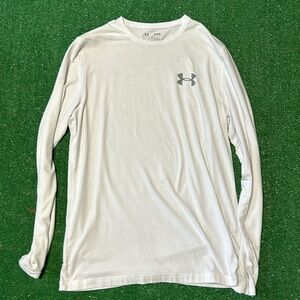 Under Armour Men’s Medium Loose Heat Gear long sleeve!